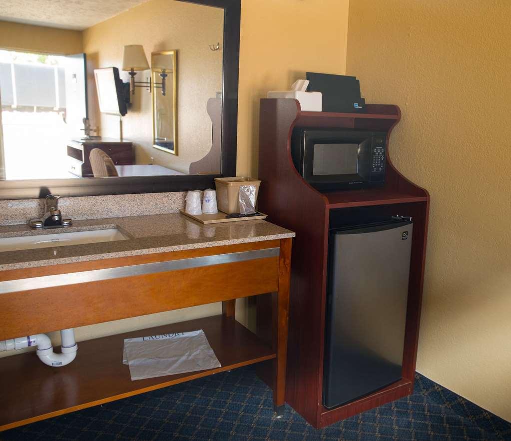 Americas Best Value Inn - Monroeville Quarto foto