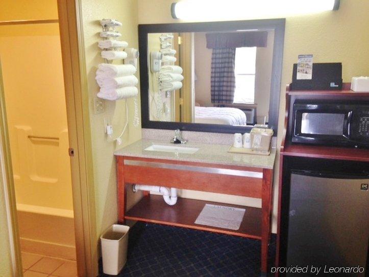 Americas Best Value Inn - Monroeville Exterior foto
